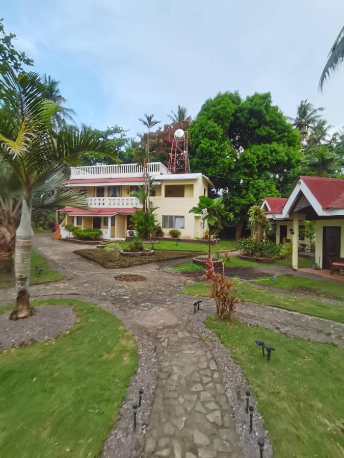 Puesta Del Sol Beach Bungalows And Restobar Mambajao Bagian luar foto