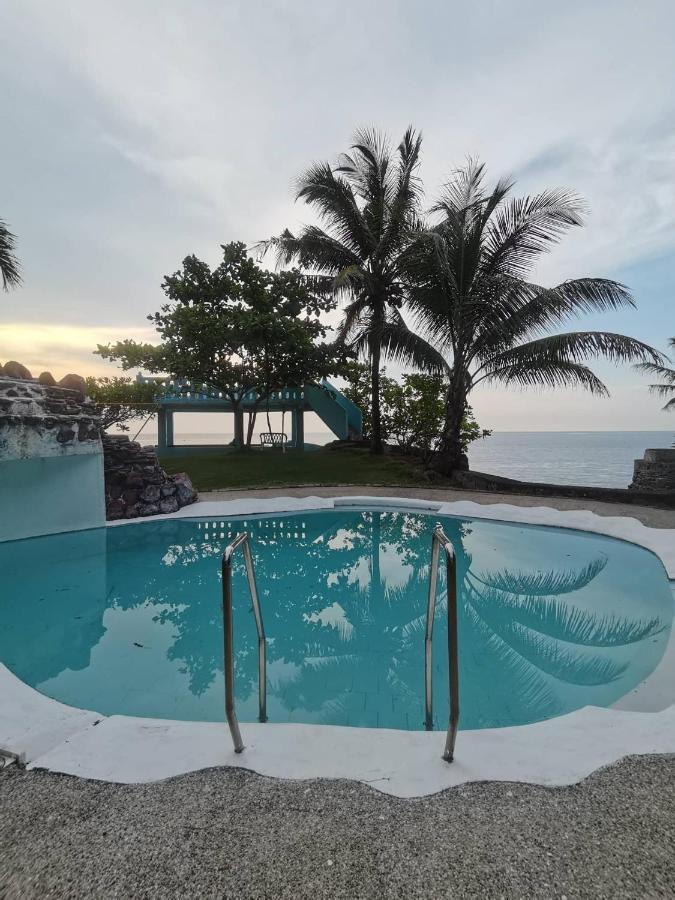 Puesta Del Sol Beach Bungalows And Restobar Mambajao Bagian luar foto