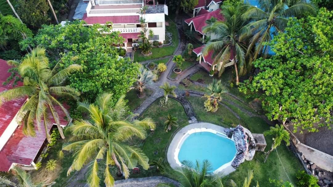 Puesta Del Sol Beach Bungalows And Restobar Mambajao Bagian luar foto